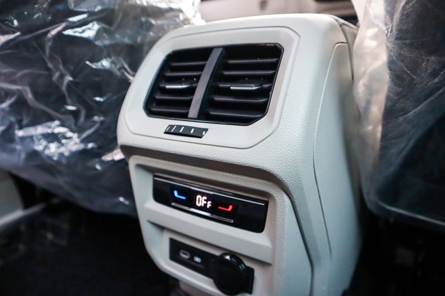 Second-hand 2024 Volkswagen Tiguan 2.0 TSI Elegance for sale in New Delhi-15