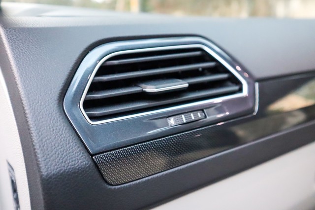 Second-hand 2024 Volkswagen Tiguan 2.0 TSI Elegance for sale in New Delhi-14