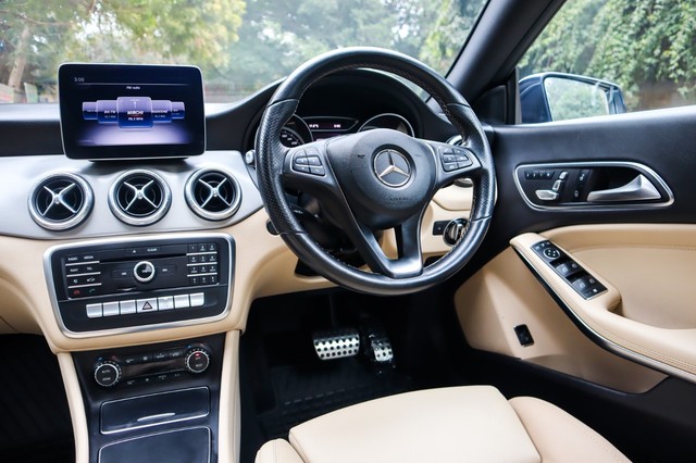 Second-hand 2019 Mercedes-Benz CLA Urban Sport 200d for sale in New Delhi-15