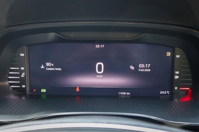 Second-hand 2022 Skoda Octavia Style for sale in New Delhi-16