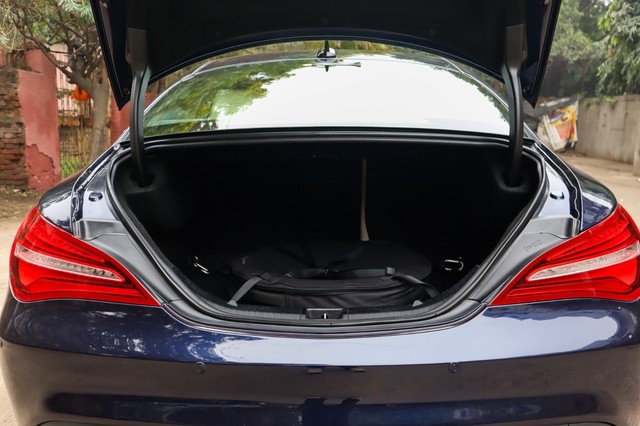 Second-hand 2019 Mercedes-Benz CLA Urban Sport 200d for sale in New Delhi-17