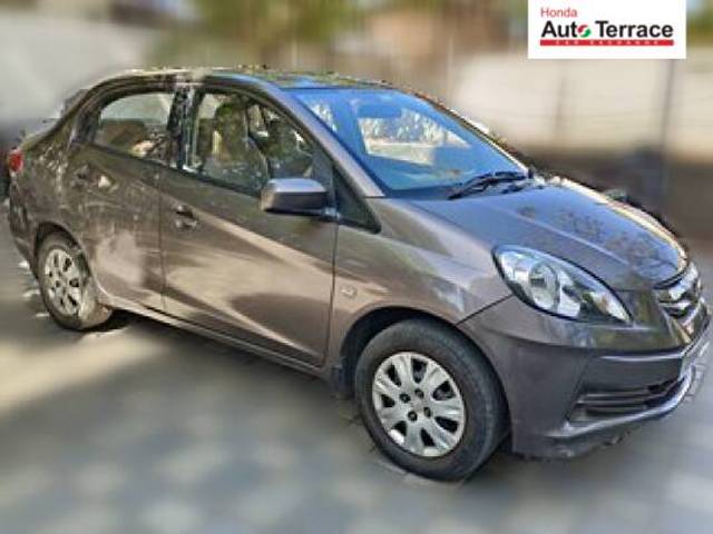 https://images10.gaadi.com/usedcar_image/3481359/original/19012~replace_img_64928ea091ede_1687326368.png?imwidth=6400