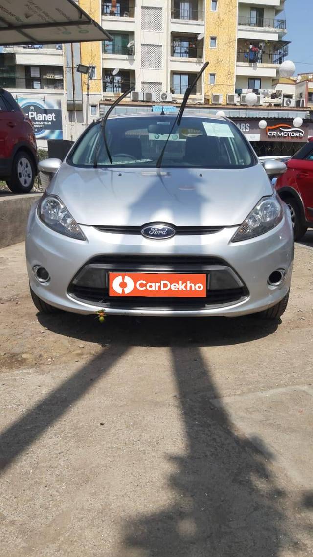 https://images10.gaadi.com/usedcar_image/3483961/original/625ae433-ba47-4300-b4a7-0e785fe3326d-used_car_2800923_1687517969_3822eda6-b5a3-448d-9dce-49916b9077e5.jpg?imwidth=6401