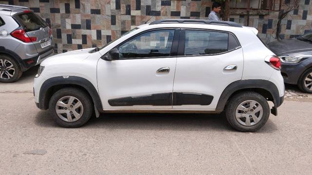 https://images10.gaadi.com/usedcar_image/3487353/original/888b00c8-5bd4-4181-87ef-849d84a6467c-VCC_IMG_1687244681246_1749889_95_1687244887.jpg?imwidth=6401