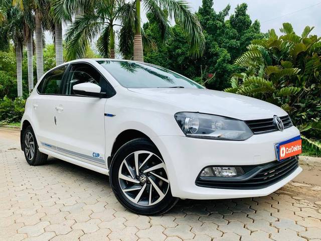 https://images10.gaadi.com/usedcar_image/3487538/original/7296b348-197c-4174-8fa3-ecc14274bd95-used_car_2803763_1687862044_97a16117-1aed-44e4-a0a1-f0e7bbdeb6d9.jpg?imwidth=6401