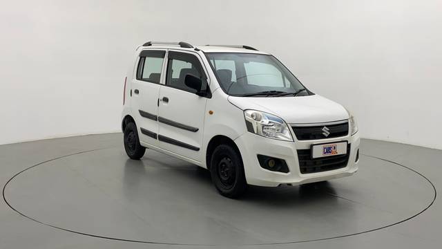https://images10.gaadi.com/usedcar_image/3488251/original/e6a8fe0f-efbe-48bd-89c9-b60137510ac4-43.jpg?imwidth=6400