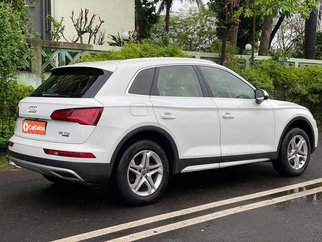 https://images10.gaadi.com/usedcar_image/3488428/original/3f160119-4374-4a30-9d56-0889cb0ef717-used_car_2804494_1690442608_fa38eb47-d1bc-465f-bf7a-0c1c4567cdc6.jpg?imwidth=6402