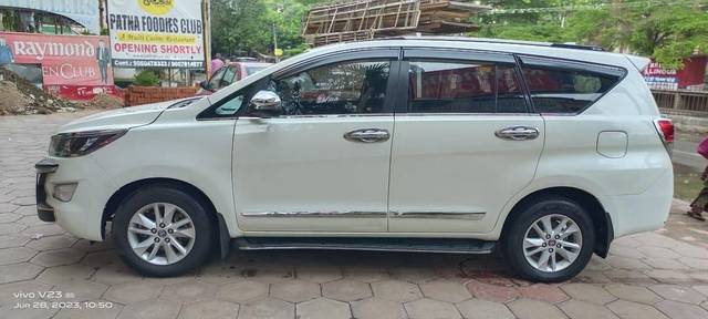 https://images10.gaadi.com/usedcar_image/3488464/original/d18d51f8-b279-474c-bf4f-8ca9ad4c3973-used_car_2804522_1687948422_6e3dd424-65d0-4891-aa30-220167bae7fc.jpg?imwidth=6402