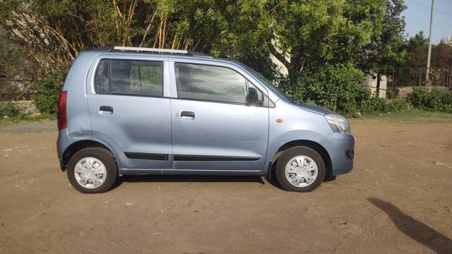 https://images10.gaadi.com/usedcar_image/3489181/original/758ac0db-e158-4aa0-9661-e8baee315a05-used_car_2805056_1688024410.jpg?imwidth=6402