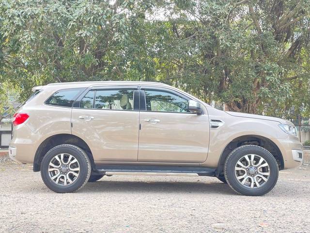 https://images10.gaadi.com/usedcar_image/3489287/original/bff0dd46-2eb5-42dd-8bf8-a0f7db688410-used_car_2805147_1688029454_525db423-53ee-4252-8887-4a3dc5c67967.jpg?imwidth=6402