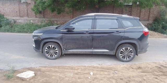 https://images10.gaadi.com/usedcar_image/3489464/original/76ba40d3-9aa7-4e79-b158-b44f5e2875be-VCC_IMG_1687353114165_1750718_95_1687353446.jpg?imwidth=6402