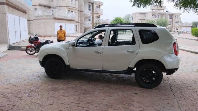 https://images10.gaadi.com/usedcar_image/3489838/original/b4098ca7-bf9d-4772-b428-da159df8f39f-VCC_IMG_1687498756907_1751109_95_1687498934.jpg?imwidth=6401