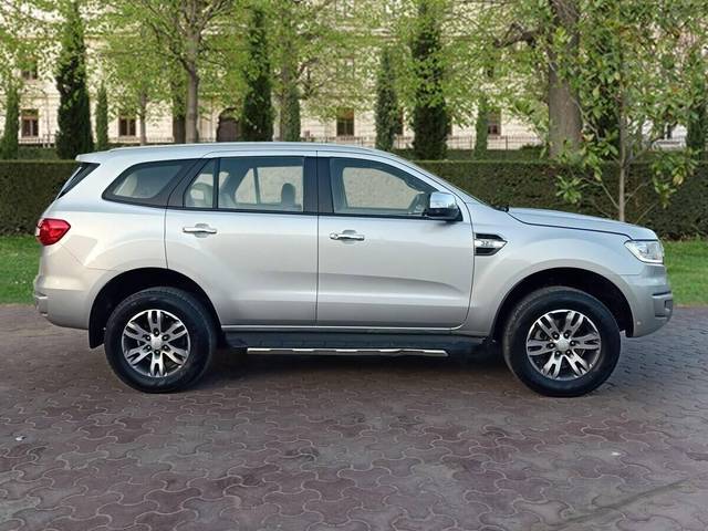 https://images10.gaadi.com/usedcar_image/3490418/original/8496e8f0-95b2-4966-812f-8955d49a7b1c-used_car_2806042_1688120383_8d4f2ca8-d187-475b-ba1a-547f9a49ec43.jpg?imwidth=6401