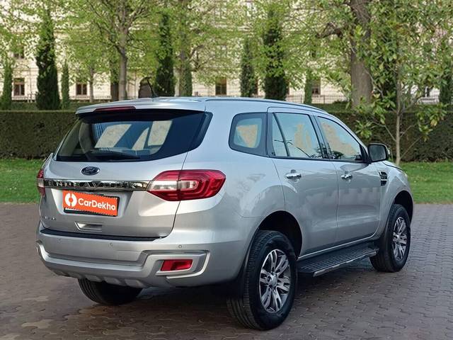https://images10.gaadi.com/usedcar_image/3490418/original/a5318313-b016-4a4e-bced-53da4e1f232f-used_car_2806042_1688120381_8d4f2ca8-d187-475b-ba1a-547f9a49ec43.jpg?imwidth=6402