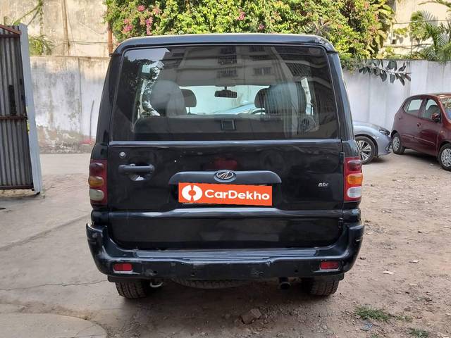 https://images10.gaadi.com/usedcar_image/3490556/original/8de6cafd-e76a-4126-82d1-8ad0a09b8057-used_car_2806160_1688127034_6ff51dd8-8d35-463e-8dfc-f52ce8b2d3e9.jpg?imwidth=6402