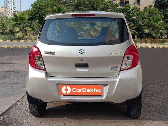 https://images10.gaadi.com/usedcar_image/3490564/original/82bdea1b-2adc-4635-908e-90a62984cfa7-used_car_2806168_1688127449_237a84b3-1d65-4eff-807e-cdd996418808.jpg?imwidth=6401