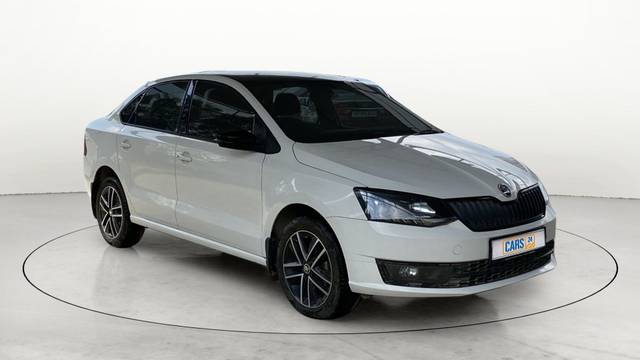 https://images10.gaadi.com/usedcar_image/3491077/original/slot__13298212726-ebe0eaa1efc74be3b944157a5e45d393-Exterior-8.jpg?imwidth=6400