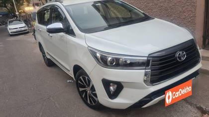 Toyota Innova Crysta 2.4 ZX 7 STR AT Toyota Innova Crysta 2.4 ZX 7 STR AT