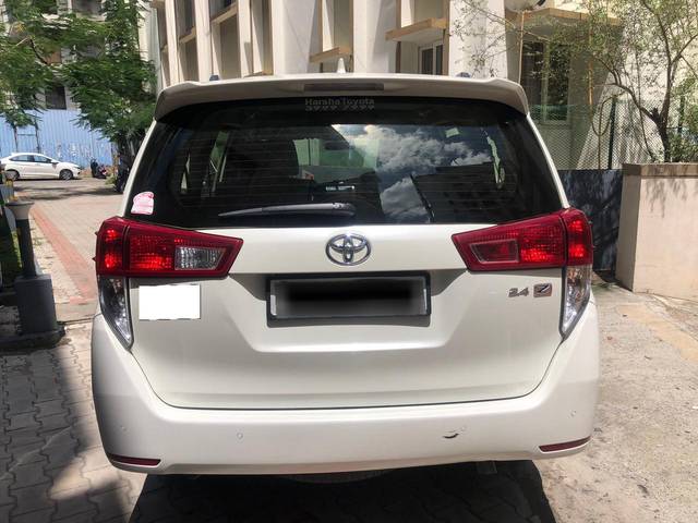 https://images10.gaadi.com/usedcar_image/3492247/original/processed_img2807289__used_car_2807289_1703764698.jpg?imwidth=6401