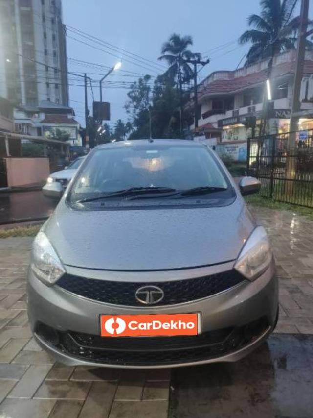 https://images10.gaadi.com/usedcar_image/3492290/original/d4ff733d-1bad-44fd-8d0c-0fb1433755a3_5e83c1f9-68e4-4481-9a51-15ec5e2cb8e2.jpeg?imwidth=6400