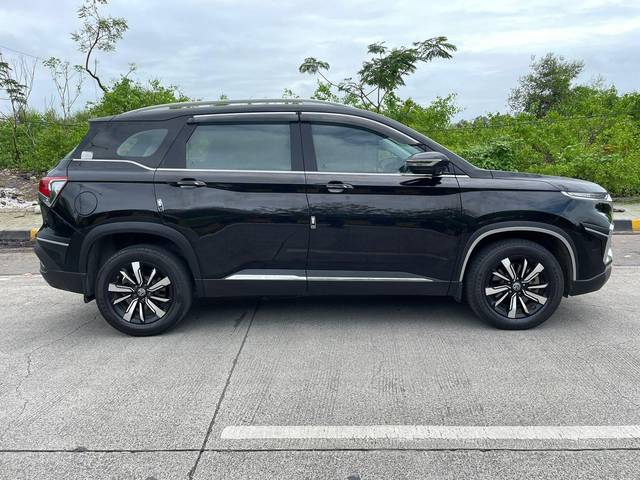 https://images10.gaadi.com/usedcar_image/3493423/original/usedcar_44885103_9f3f_4f29_8818_6964ccaeaf87_2808338_1688631181_d80220da-9631-46e7-99fe-9ba7cecfabc5.jpg?imwidth=6402