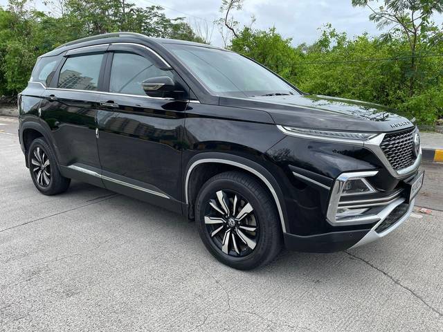 https://images10.gaadi.com/usedcar_image/3493423/original/usedcar_506b9d89_10d2_4112_9113_4d2796b1eb41_2808338_1688631181_d80220da-9631-46e7-99fe-9ba7cecfabc5.jpg?imwidth=6401