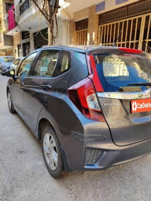 https://images10.gaadi.com/usedcar_image/3493879/original/e37d3192-42ca-43cf-ad48-e3643f076625_41d0913b-ba8a-4a62-8efe-f2a0fc495667.jpg?imwidth=6402