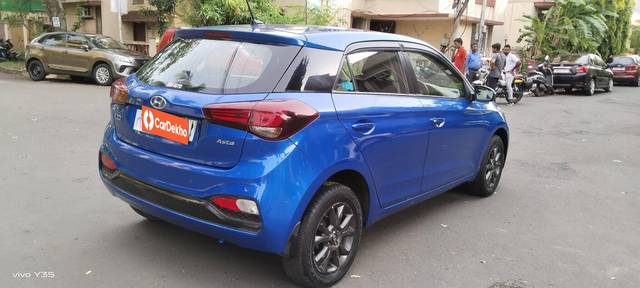 https://images10.gaadi.com/usedcar_image/3494547/original/0b0b7f9c-1ce6-43d0-aad8-3178c83369ba-used_car_2809121_1688534468_7a0b6da6-f411-4a65-a57b-3f39836f1c96.jpg?imwidth=6402