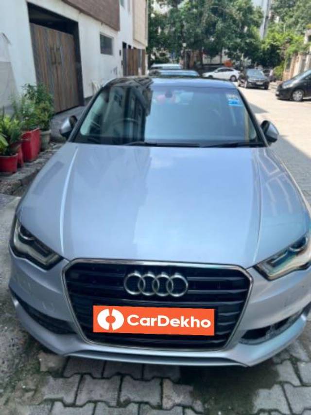 https://images10.gaadi.com/usedcar_image/3495363/original/e6132da1-5be5-4020-b77a-ec5d193afc4e_78be839c-0b3b-49dd-9e90-d6f1783bcc89.jpeg?imwidth=6400