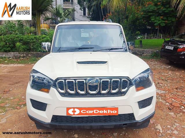 https://images10.gaadi.com/usedcar_image/3497160/original/processed_img2811096__usedcar_whatsappimage2023_07_07at153343_1__2811096_1696507727.jpg?imwidth=6400