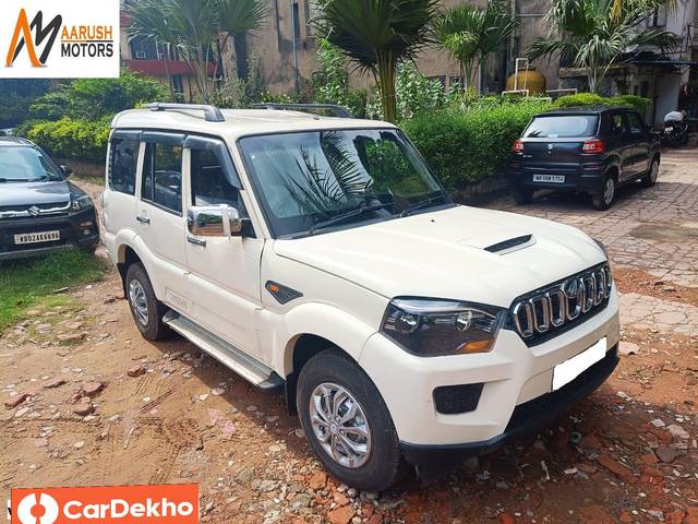 https://images10.gaadi.com/usedcar_image/3497160/original/processed_usedcar_whatsappimage2023_07_07at153331_66491688732644_1688732660.jpg?imwidth=6401