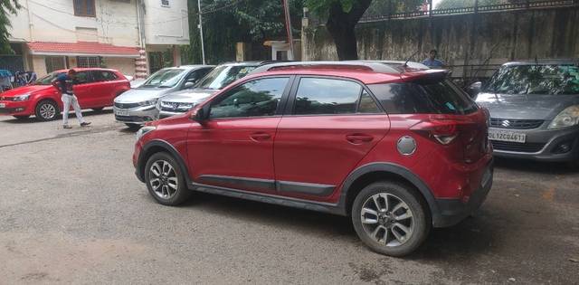 https://images10.gaadi.com/usedcar_image/3497751/original/574be804-3cf8-4ac0-a0d5-3836e4156a1d-VCC_IMG_1688198026759_1753400_95_1688198376.jpg?imwidth=6401