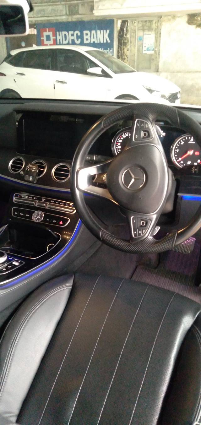 https://images10.gaadi.com/usedcar_image/3497985/original/a1c6c43f-d81a-4c6c-bcbb-31af046b90b2-used_car_2811667_1690022845.jpg?imwidth=6402