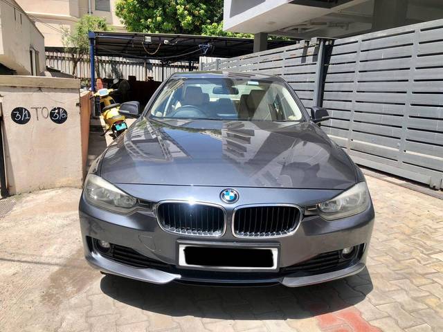 https://images10.gaadi.com/usedcar_image/3498449/original/69b2de71-34fc-4592-919f-16069069cf46-used_car_2811947_1688883007_d38165d9-6c64-4d25-baeb-318f3cc7c6bd.jpg?imwidth=6401