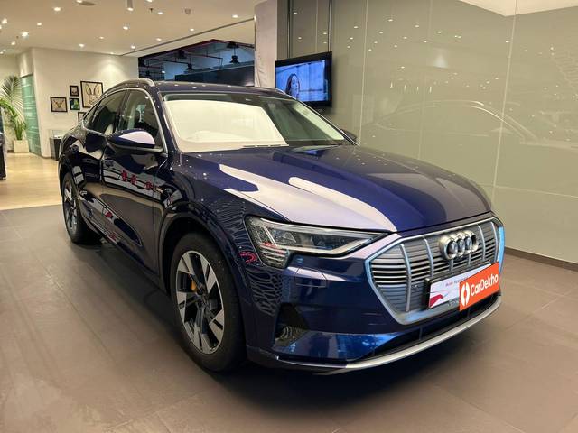 https://images10.gaadi.com/usedcar_image/3498864/original/usedcar_whatsappimage2023_07_09at34754pm_2__140381688913004_1688913018_0dbff19d-a8e2-4f73-97d9-e96b9df34013.jpeg?imwidth=6400