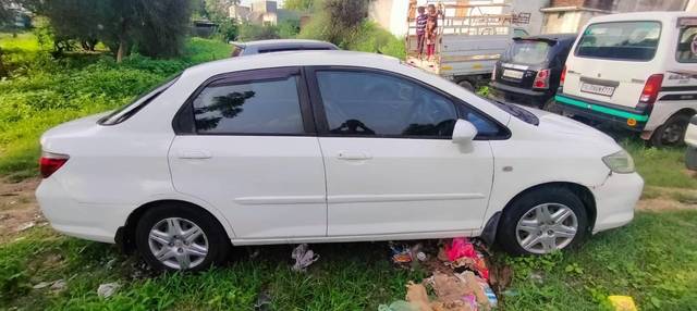 https://images10.gaadi.com/usedcar_image/3501933/original/8e3808a5-a041-44b6-ab83-b8a82e3f4ac1_80c56890-9cba-4ecd-befd-26e125f90ae5.jpg?imwidth=6401