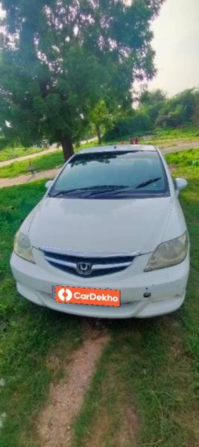 https://images10.gaadi.com/usedcar_image/3501933/original/ba7e6b95-1733-432f-80d6-c6d9d80b03e9_80c56890-9cba-4ecd-befd-26e125f90ae5.jpg?imwidth=6400