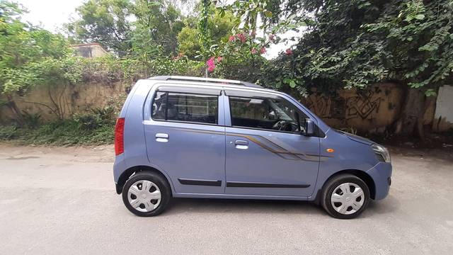 https://images10.gaadi.com/usedcar_image/3502409/original/f57dad3d-29d7-4d4d-b3b1-e7a1e2d6b07b-used_car_2814849_1689751811.jpg?imwidth=6401