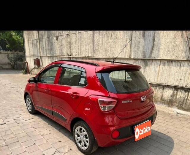 https://images10.gaadi.com/usedcar_image/3502659/original/8fb2202a-0398-4b05-8f59-41092d10cb6a-used_car_2815041_1689245339_8471f22c-ad28-4c48-a071-67a29d4dcc6e.jpg?imwidth=6402