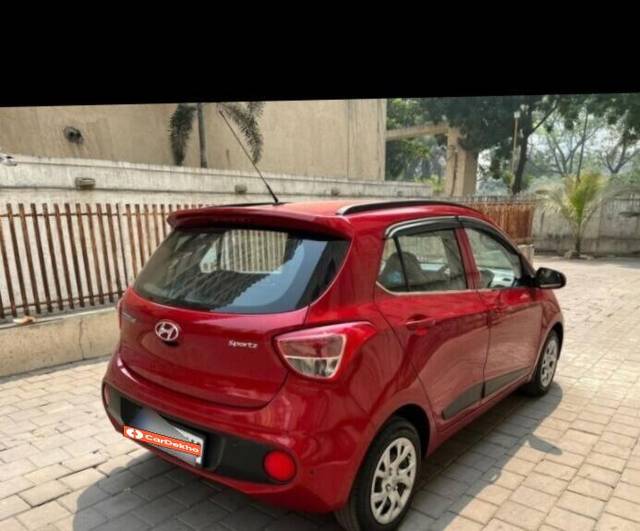 https://images10.gaadi.com/usedcar_image/3502659/original/b80294b5-f556-4e8e-8dd2-8381a77f6c2a-used_car_2815041_1689245335_8471f22c-ad28-4c48-a071-67a29d4dcc6e.jpg?imwidth=6401