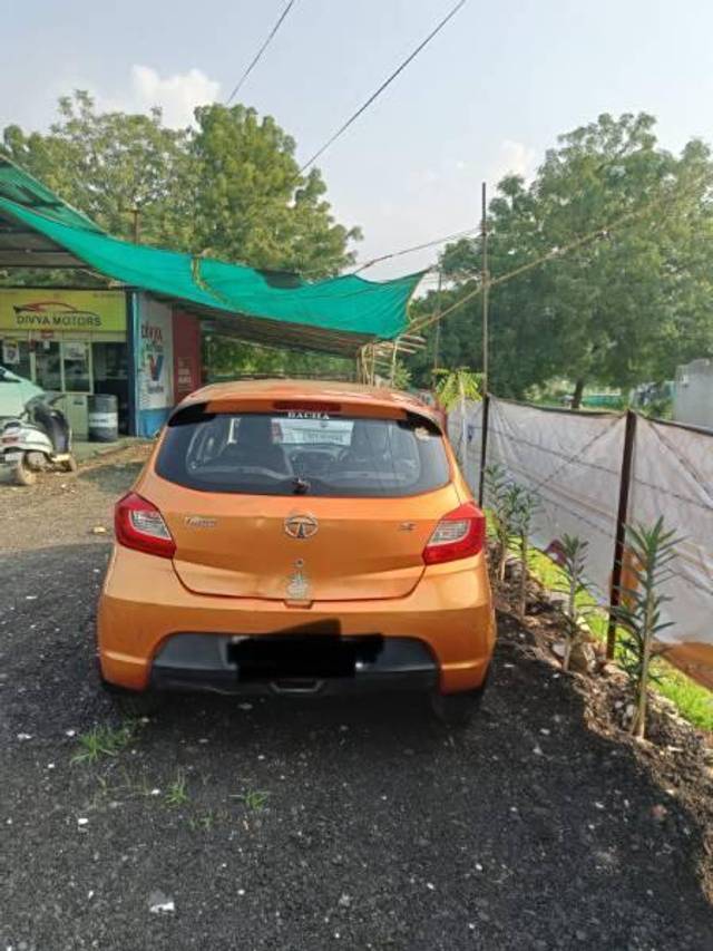 https://images10.gaadi.com/usedcar_image/3503815/original/762769c8-bc71-45c9-876e-c1f99b42b4b0_678b0805-cab8-4fd5-a187-ac192e604262.jpeg?imwidth=6402