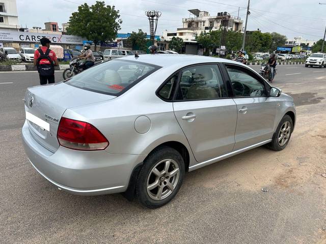 https://images10.gaadi.com/usedcar_image/3504136/original/processed_335f29ff-06f5-4df7-9d46-5348e12a6f24-used_car_2816025_1689598713.jpg?imwidth=6401