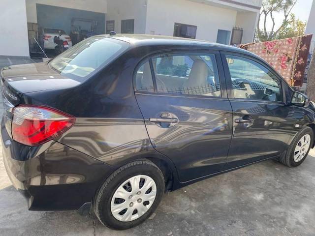 https://images10.gaadi.com/usedcar_image/3504860/original/89754630-d814-4ebb-9b85-0d1efc763919_14d9d6d9-69ac-48e2-89f4-abf18b5b05c9.jpg?imwidth=6401