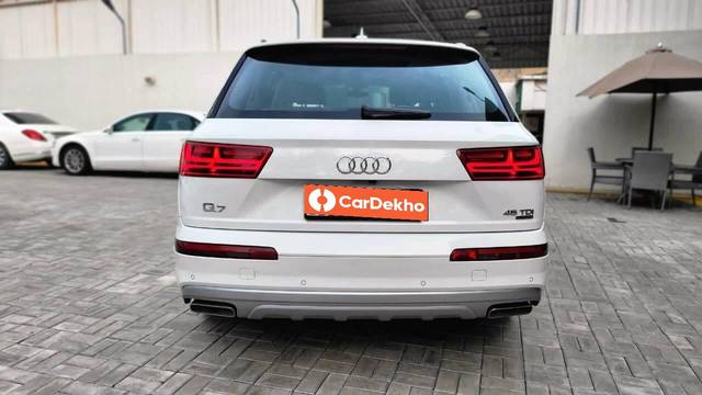 https://images10.gaadi.com/usedcar_image/3505248/original/usedcar_1_20__2816836_1689496378_9cf8649f-248c-4f37-a7cc-c8b27cdc8557.jpeg?imwidth=6402