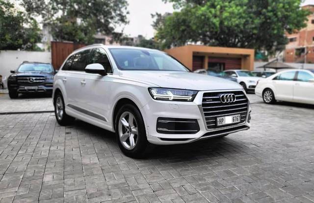 https://images10.gaadi.com/usedcar_image/3505248/original/usedcar_1_24__2816836_1689496378_9cf8649f-248c-4f37-a7cc-c8b27cdc8557.jpeg?imwidth=6400