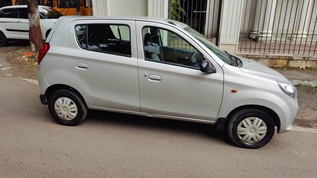 https://images10.gaadi.com/usedcar_image/3505322/original/f1ab5e6a-8fea-4709-9728-974fdea79b70-used_car_2816868_1689502253_e2261328-1e46-4450-b047-18853695959f.jpg?imwidth=6401