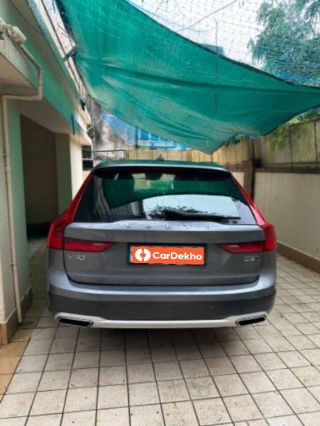 https://images10.gaadi.com/usedcar_image/3505610/original/c791e4bb-a1ea-4304-a46d-2a06e51ea622_9891dabc-1428-4dfb-b2b2-1e7b8834c4f0.jpeg?imwidth=6401