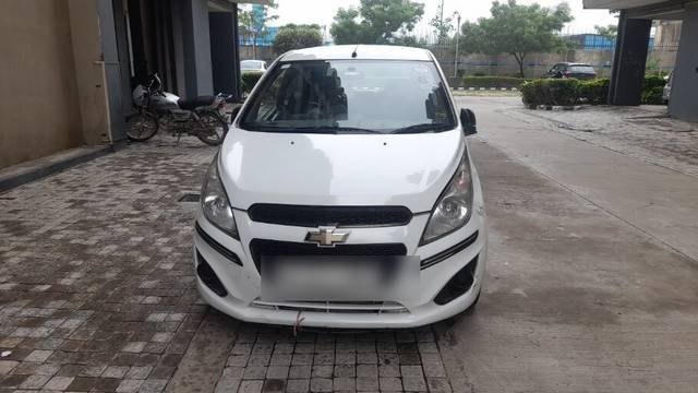 https://images10.gaadi.com/usedcar_image/3505648/original/45b6d31c-dbe9-4752-bb28-2d27cfd8fb0a-VCC_1756934_94_1688968769.jpg?imwidth=6400