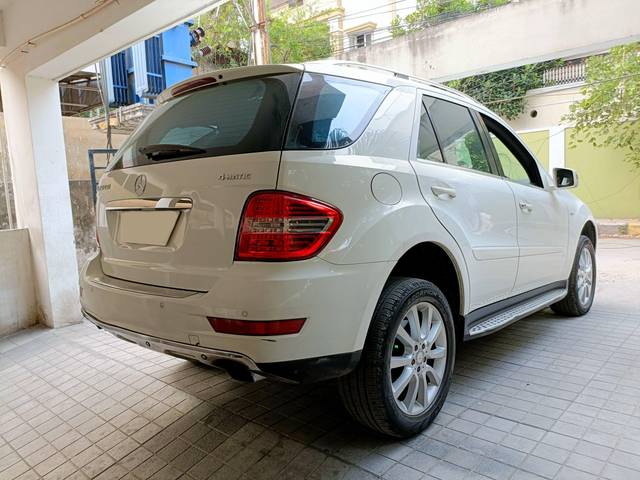 https://images10.gaadi.com/usedcar_image/3505691/original/usedcar_img20230412173452_2021689576439_1689576510_2a26e9ba-a8c6-47c6-80a1-1e7ac094175c.jpg?imwidth=6401
