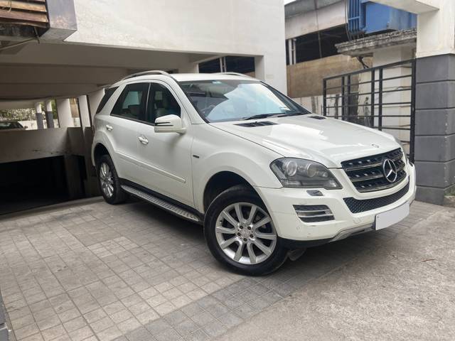 https://images10.gaadi.com/usedcar_image/3505691/original/usedcar_img_4983_2021689576439_1689576479.jpg?imwidth=6400